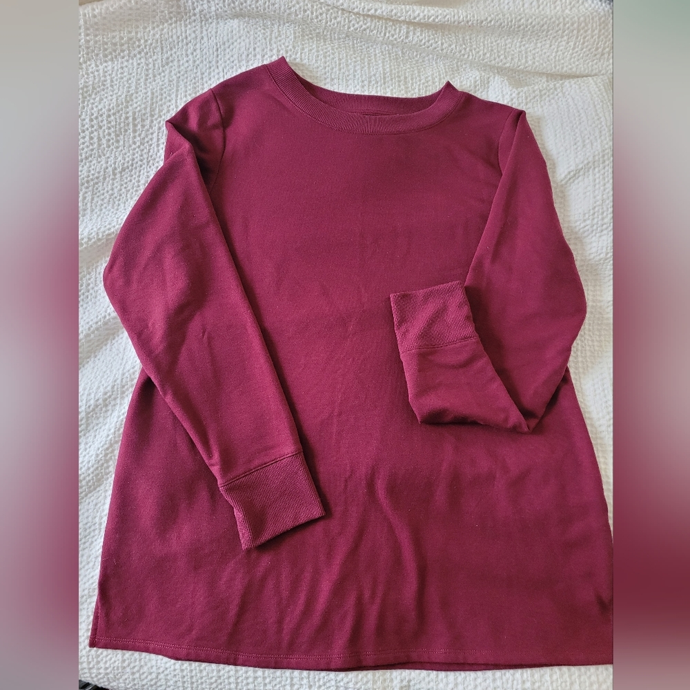 Maroon/burgundy sweatshirt